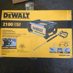 DEWALT 2100 PSI 1.2 GPM 13 Amp Electric preasure washer 