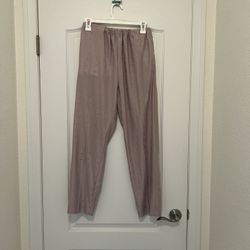 Lounge Wear - Size 4