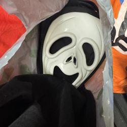 Scream Outfit