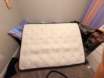 Full size mattress