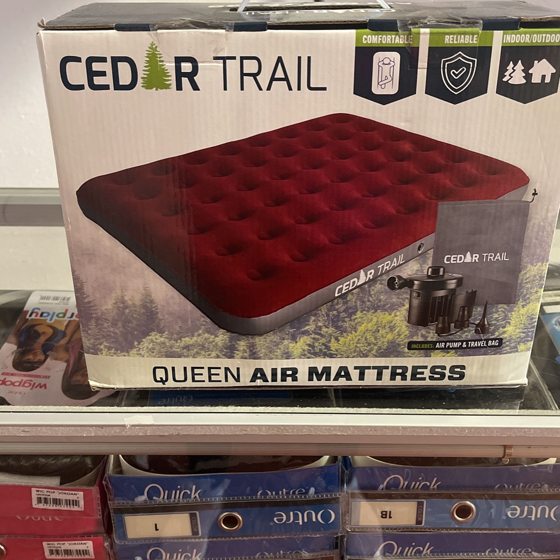 Queen Size Cedar Trail Air Mattress Brand New for Sale in Palmdale, CA