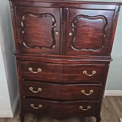 Antique Dresser!!!! Looks New