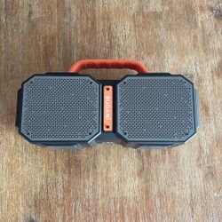 Bugani M83 Bluetooth Speaker - Great Sound, Good Condition (Normal Wear) + USB Charger