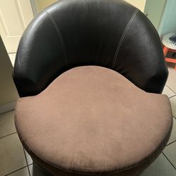 Nice Brown Swivel  Chair