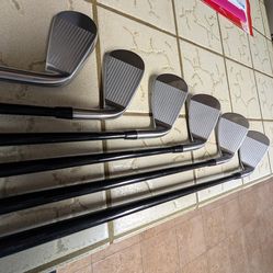 Left-handed Titleist T350 Irons 6i-AW