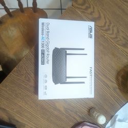 Dual Band Gigabit Router,Wireless-Ac1300