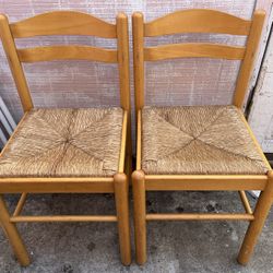 vintage chairs（2）
