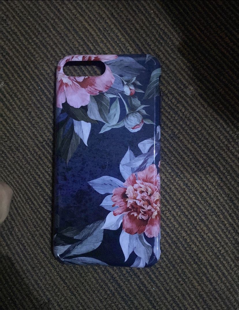 Floral Print. iphone 8 +