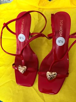 Top Moda Red Patent Heeled Sandals Size 6.5