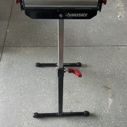 Husky Rolling Stand