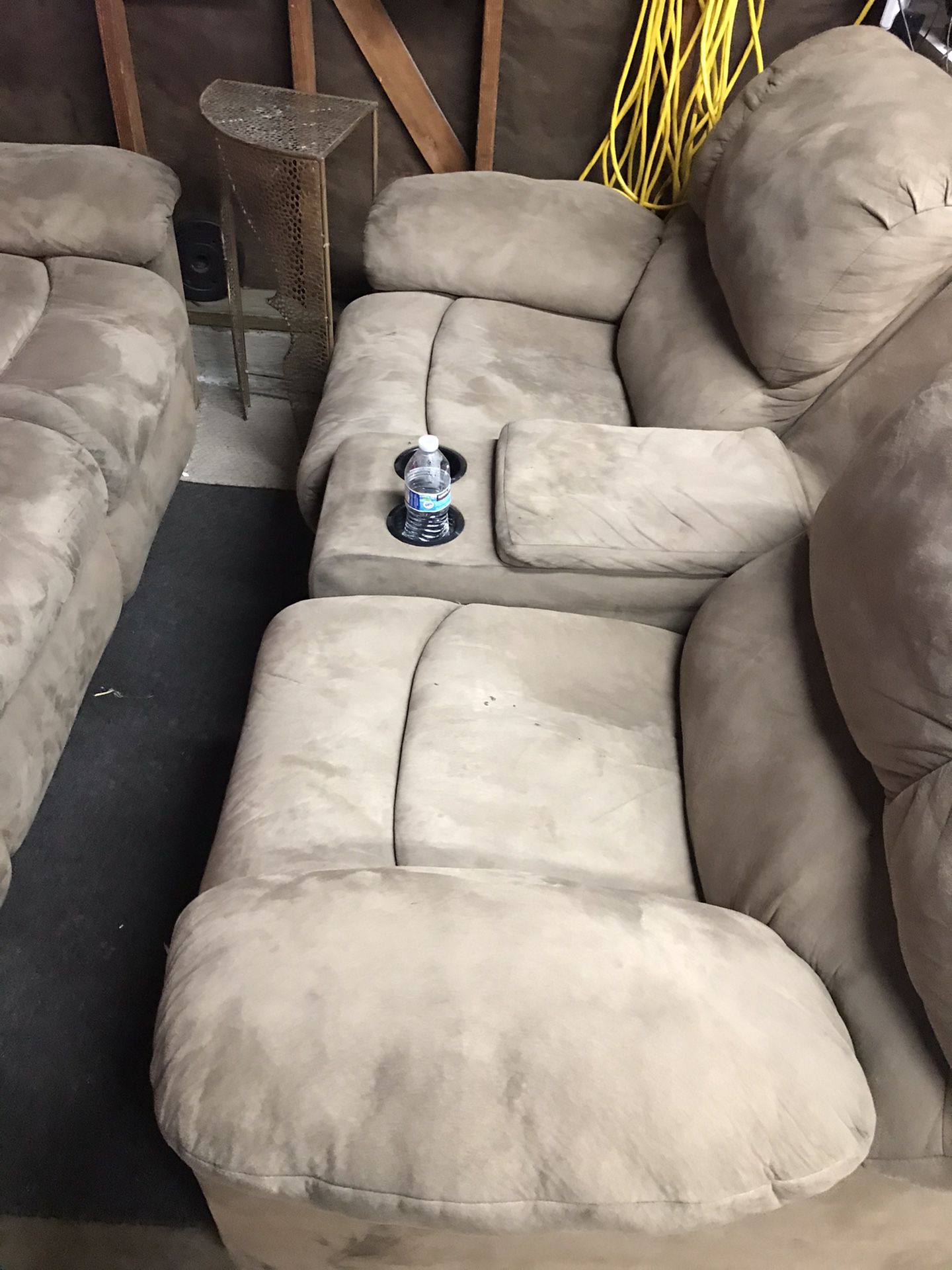 4 recliners
