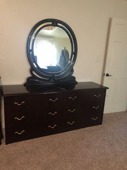 Dresser