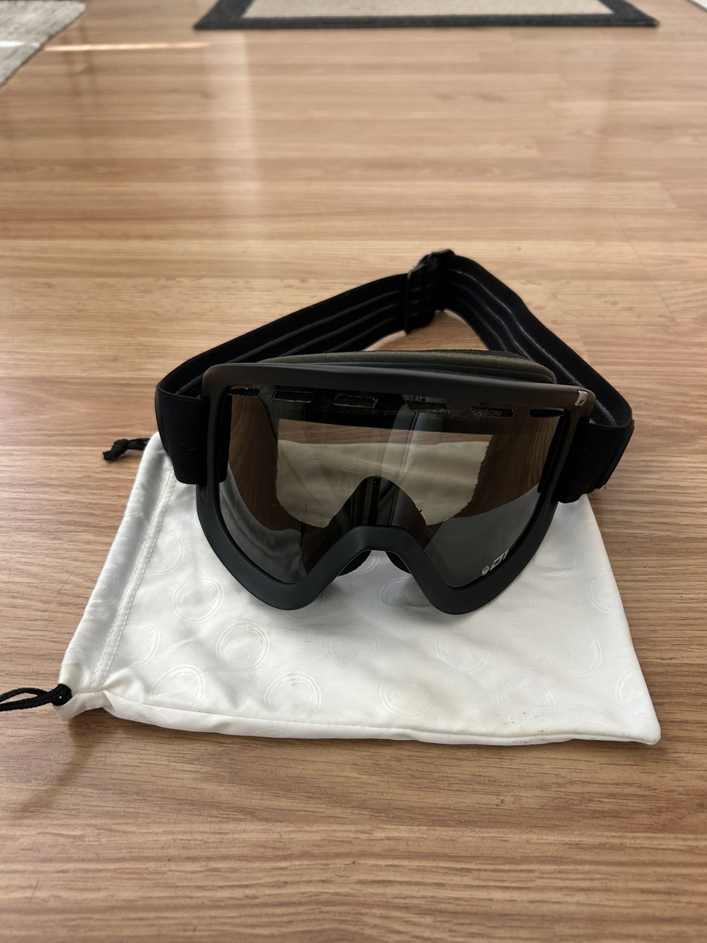 Dragon D1 Snowboard/Ski Goggles Black