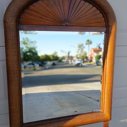 Vanity mirror for dresser