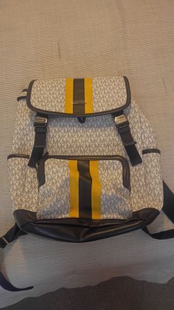 Michael kors backpack 🎒