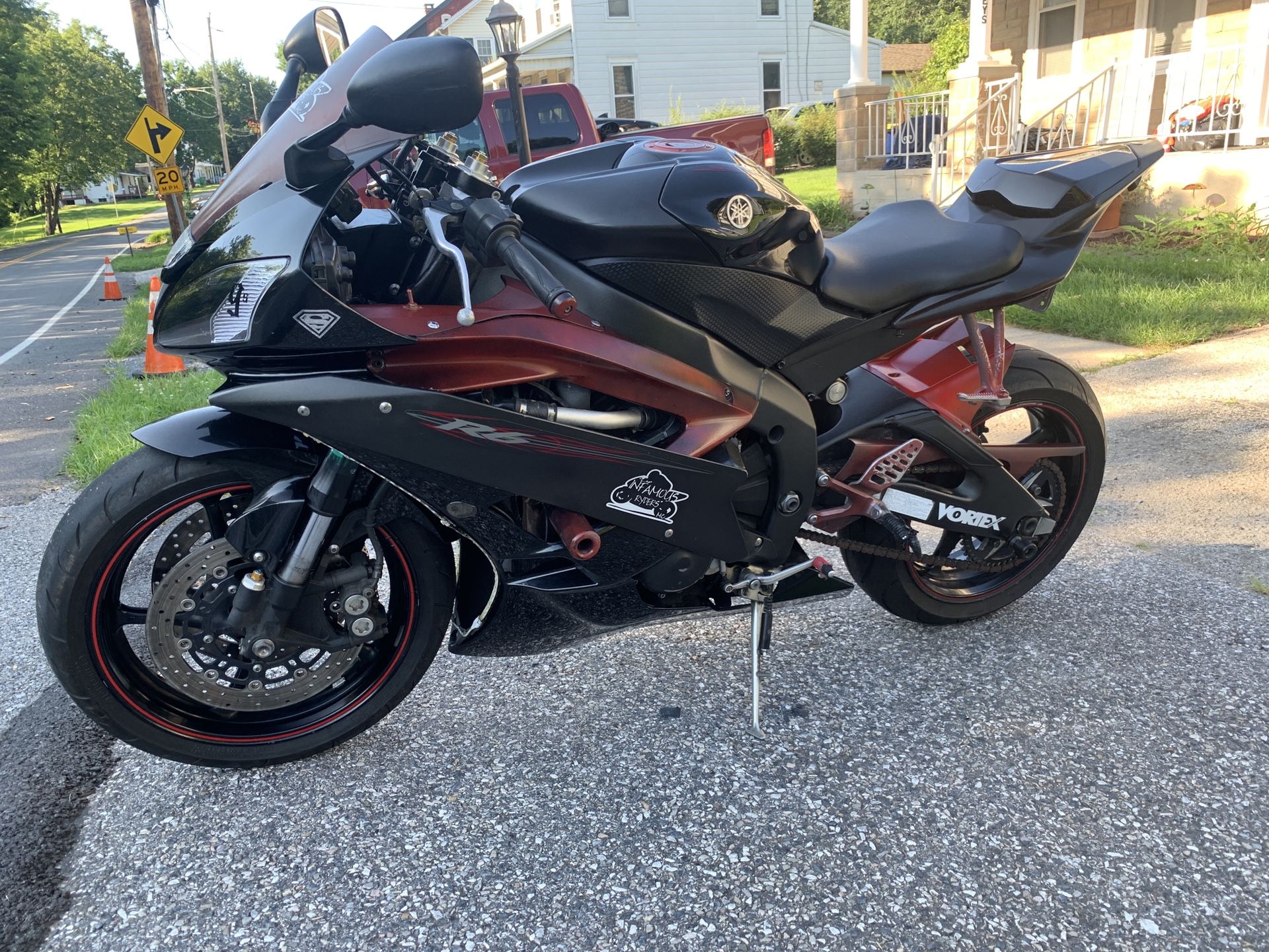 2006 R6 Raven edition title in hand ready to ride!! For this price you won't get a better mechanically sound bike this bikes is ready to explode your