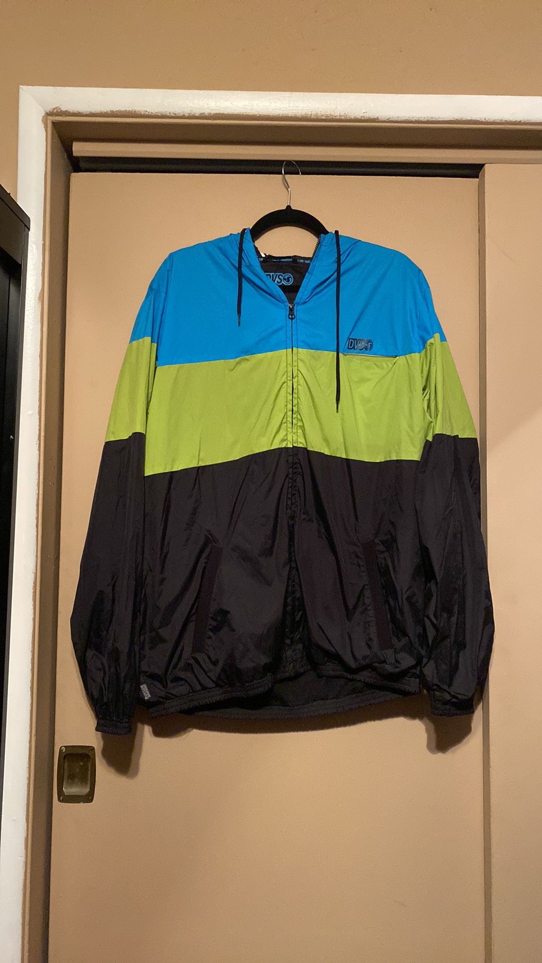 DVS Windbreaker Mens Large