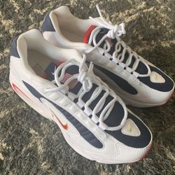 Nike Air Max Triax Size 9