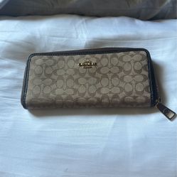 Beige Coach Purse 