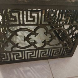 ///Heavy Duty Solid Iron Table With Tile Top-Great\\\