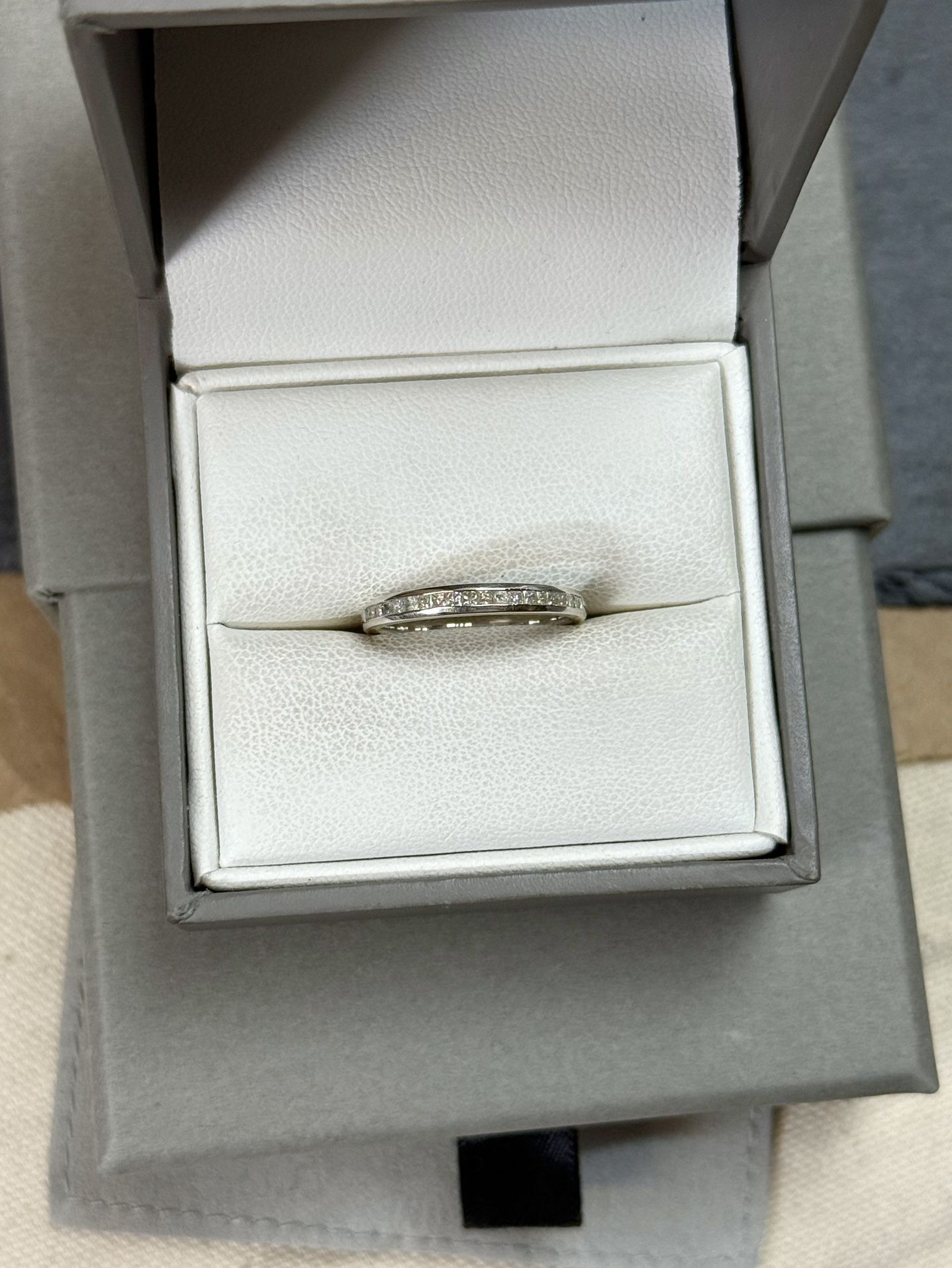 14k White Gold Diamond Band Ring