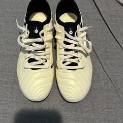 Nike Tiempo 