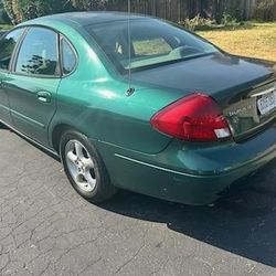 2000 Ford Taurus