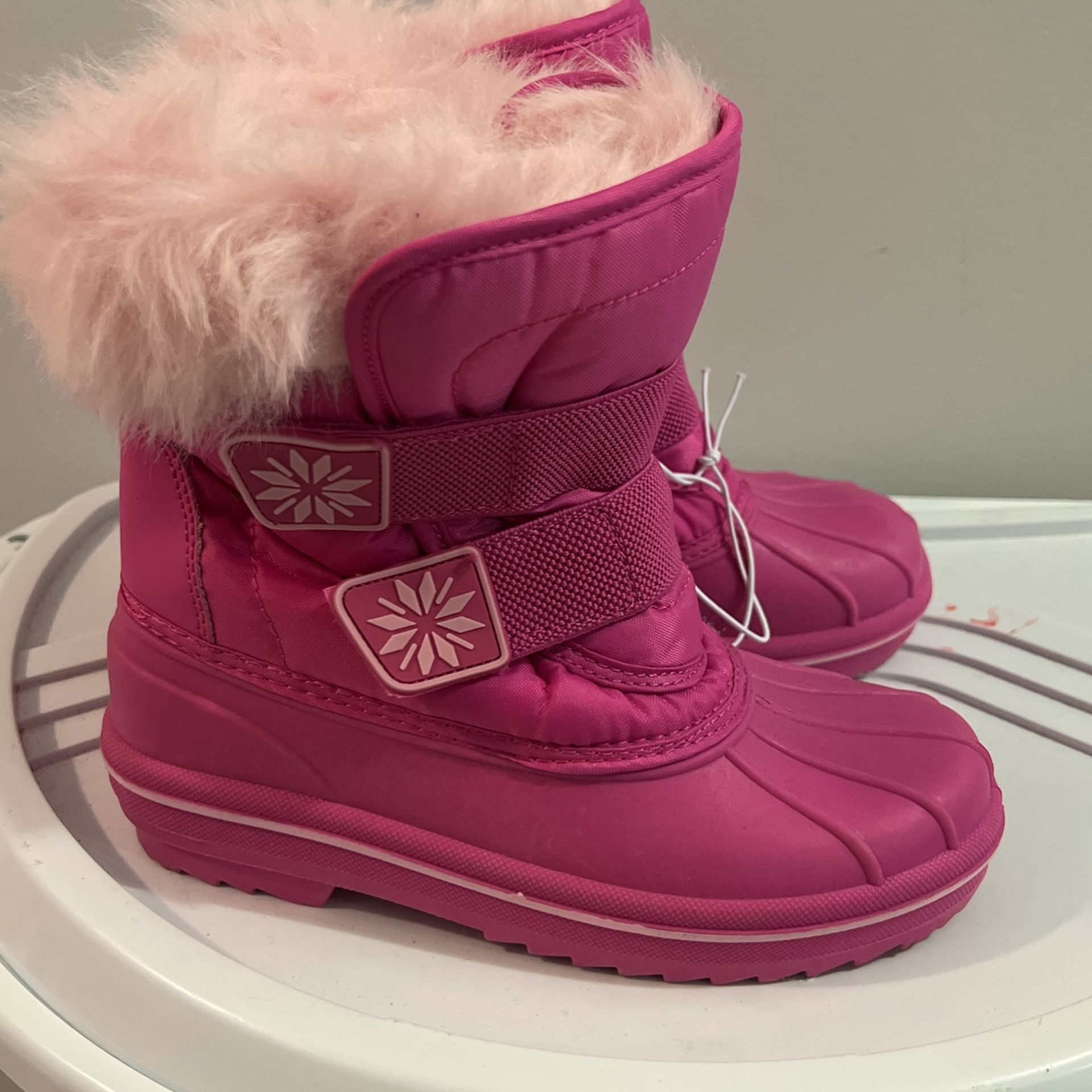 Girls Snow Boots “NEW”