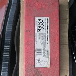 Lisle 43300 Pneumatic Fan Clutch Wrench Set