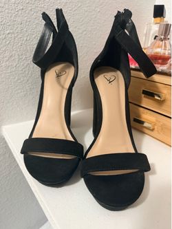 Women’s black heels