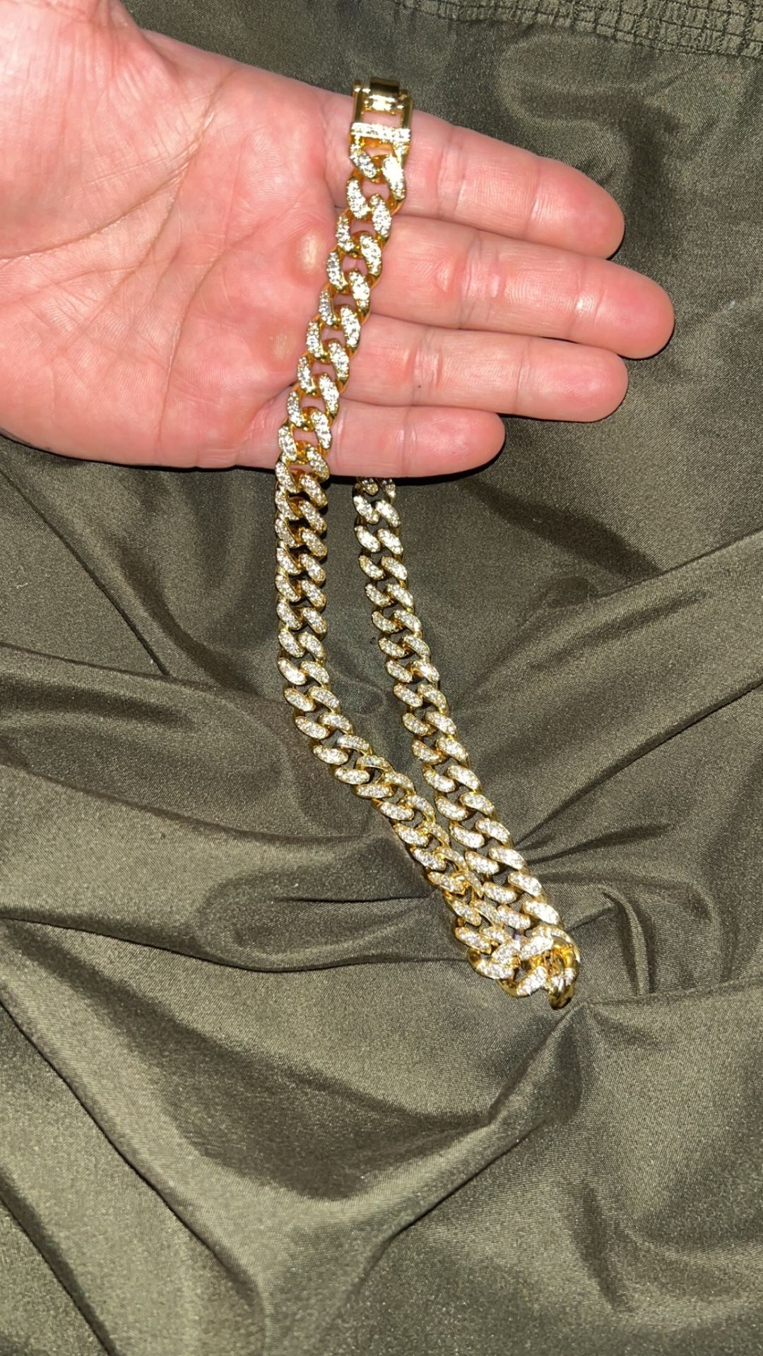 20 Inch Chain. Gold Plated.