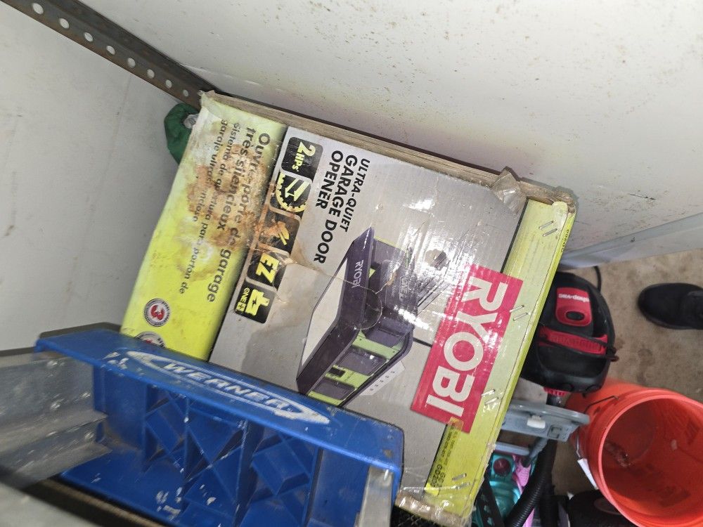 RYOBI GARAGE DOOR OPENER