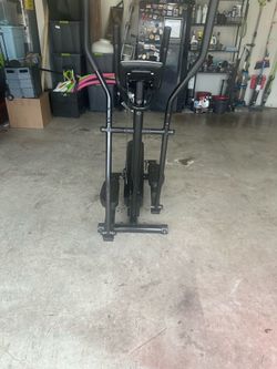XTERRA Fitness EU100 Hybrid Elliptical/ Upright Bike