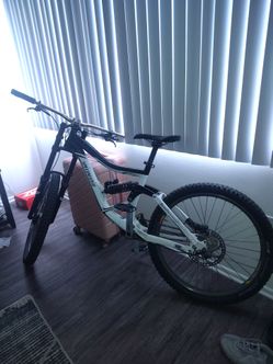2011 Specialized BigHit III dual-suspension mountain bike