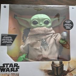Start wars Baby yoda. Brave be in the box