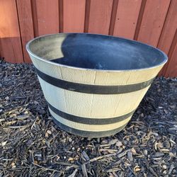 14H x 22W Plastic Barrel Flower Pot Planter