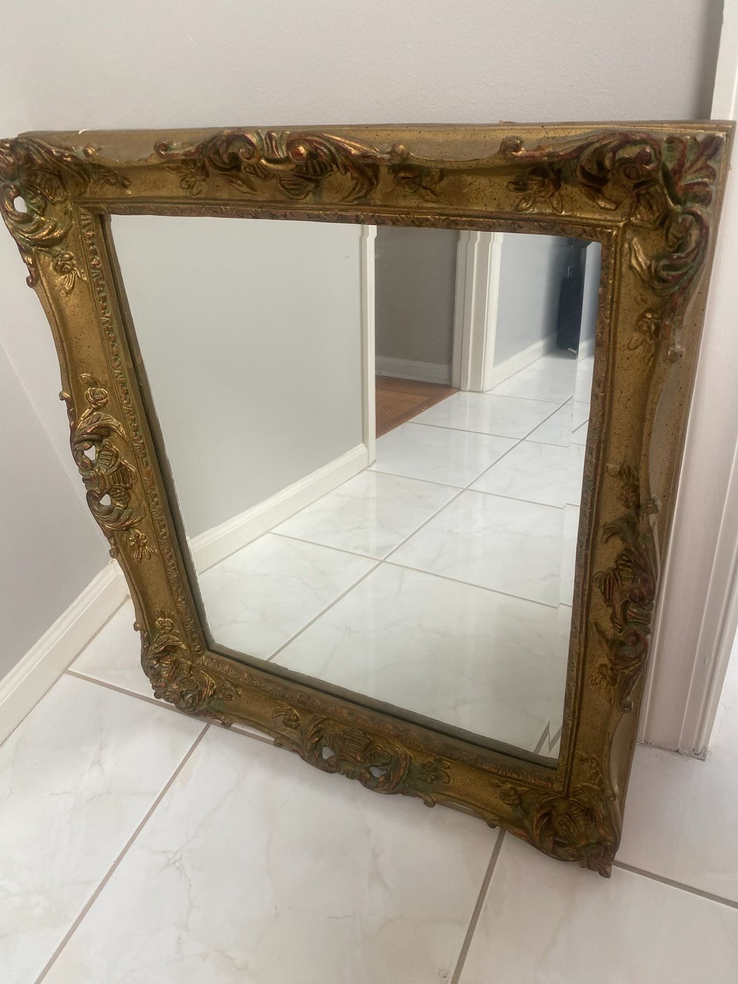 Vintage Ornate Gold Wall Mirror – 27”W × 31”T