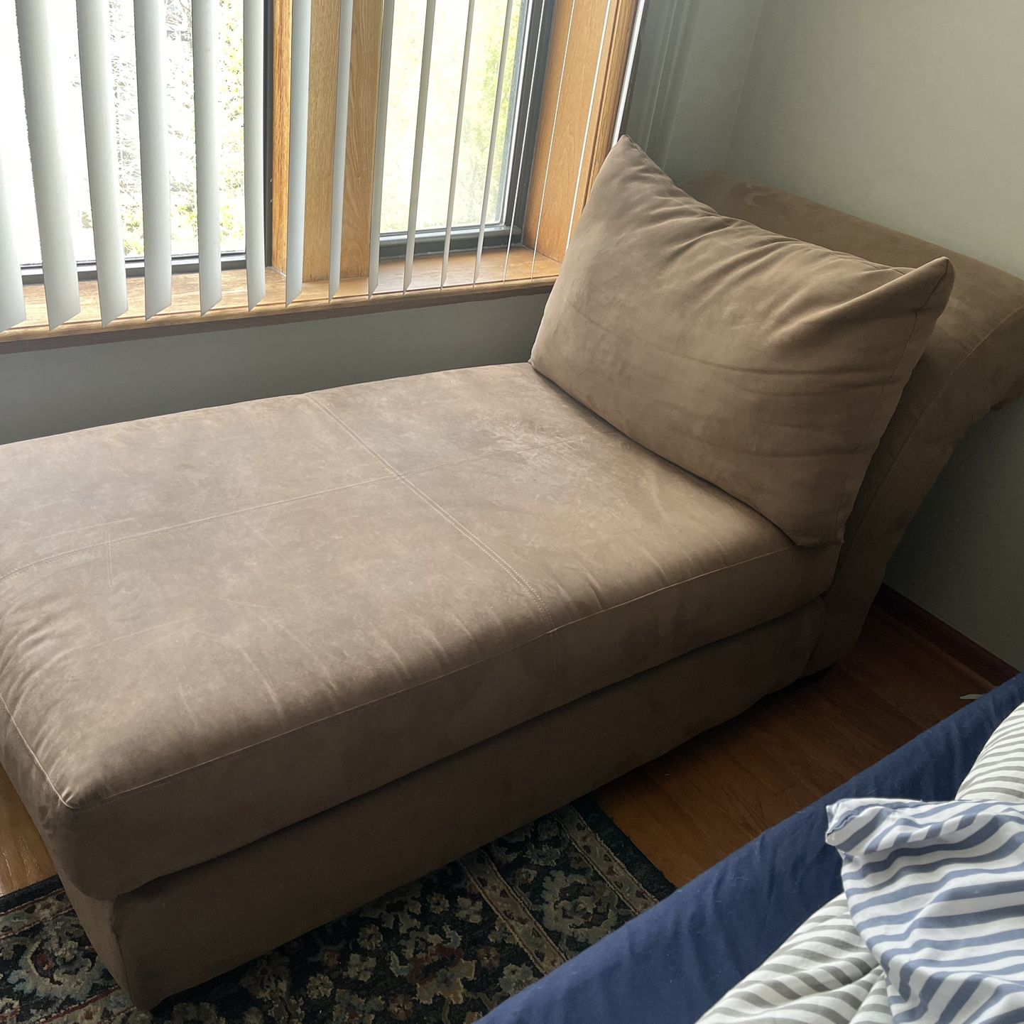 Brown lounge couch