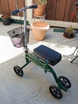 Knee scooter