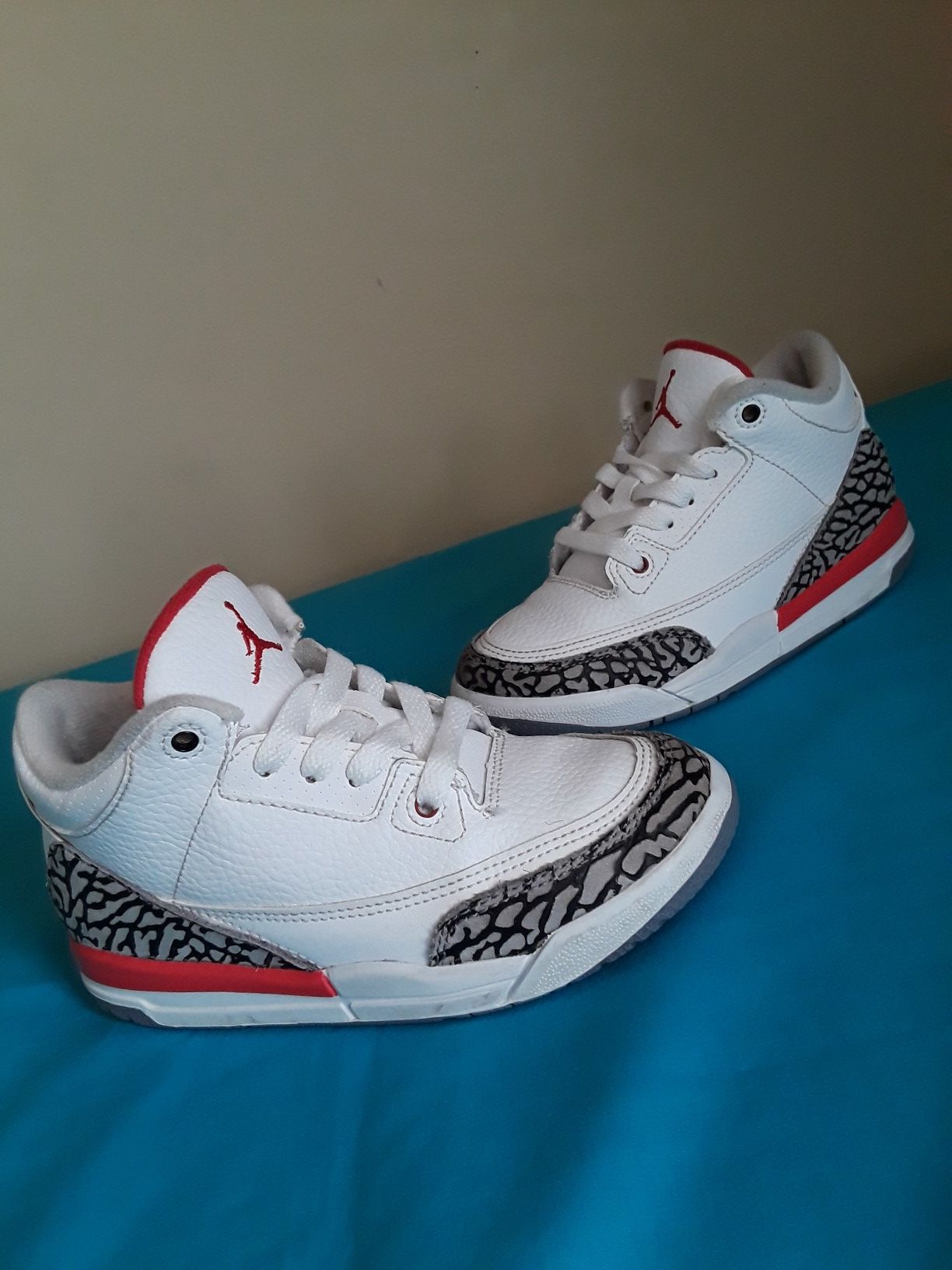 Nike Air Jordan 3 Retro Katrina White Fire Red Size 12C