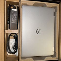 Dell Latitude 5330 2-in-1 Laptop 12th Gen Touch Screen