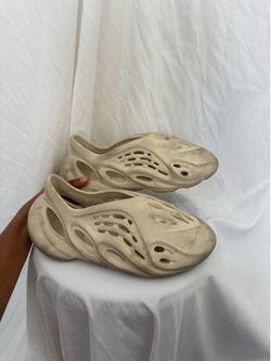 Yeezy Slide Foam Runners Size 8 men’s