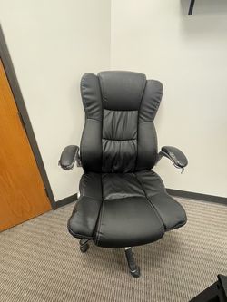 Cushioned Black Desk Chair
