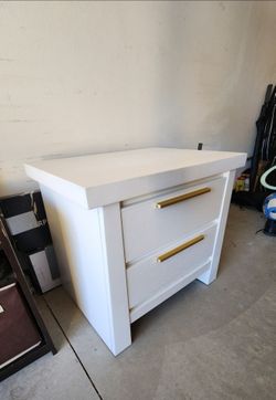 Chic Nightstand White with Gold Hardware