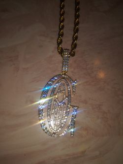 Iced out pendant and chain gp