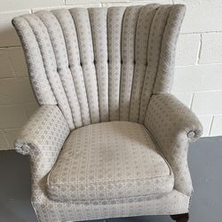 Beautiful Stuffed Chair ++ Price negotiable 