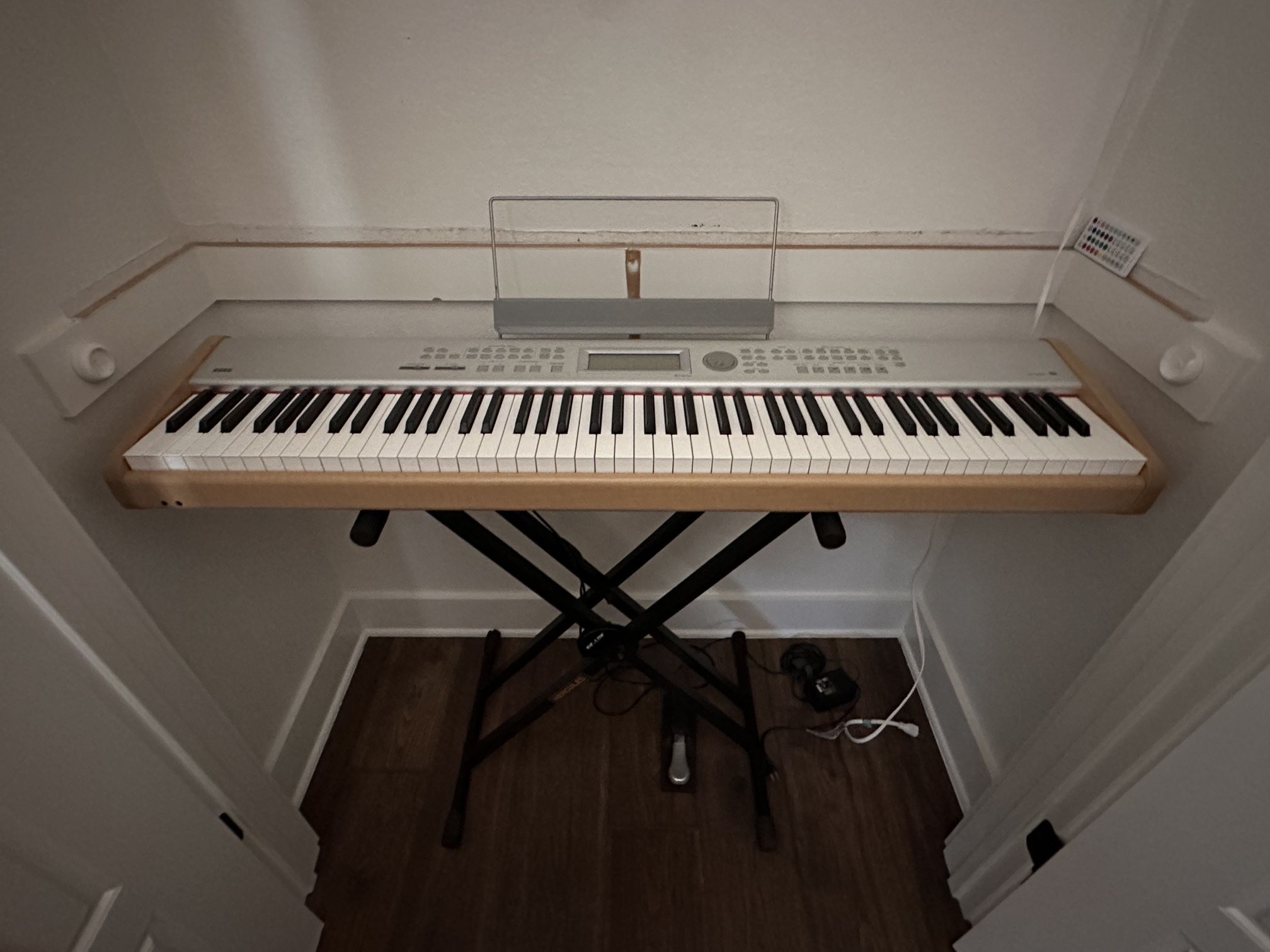 KORG SP500 With Stand and Hard Case
