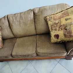 3-Seater Sofa for Sale – Excellent Condition