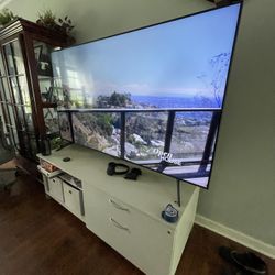 75” Samsung Smart Tv With tv Table