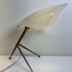 Mid-Century Brass and Acrylic Germán Tripod Table Lamp.